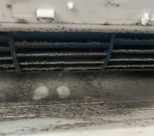 滨州空调吹的风有股烧焦味是怎么回事